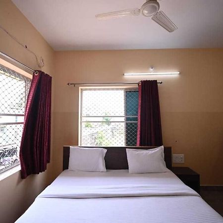 Oyo Flagship Hotel New Moon Inn بوري المظهر الخارجي الصورة