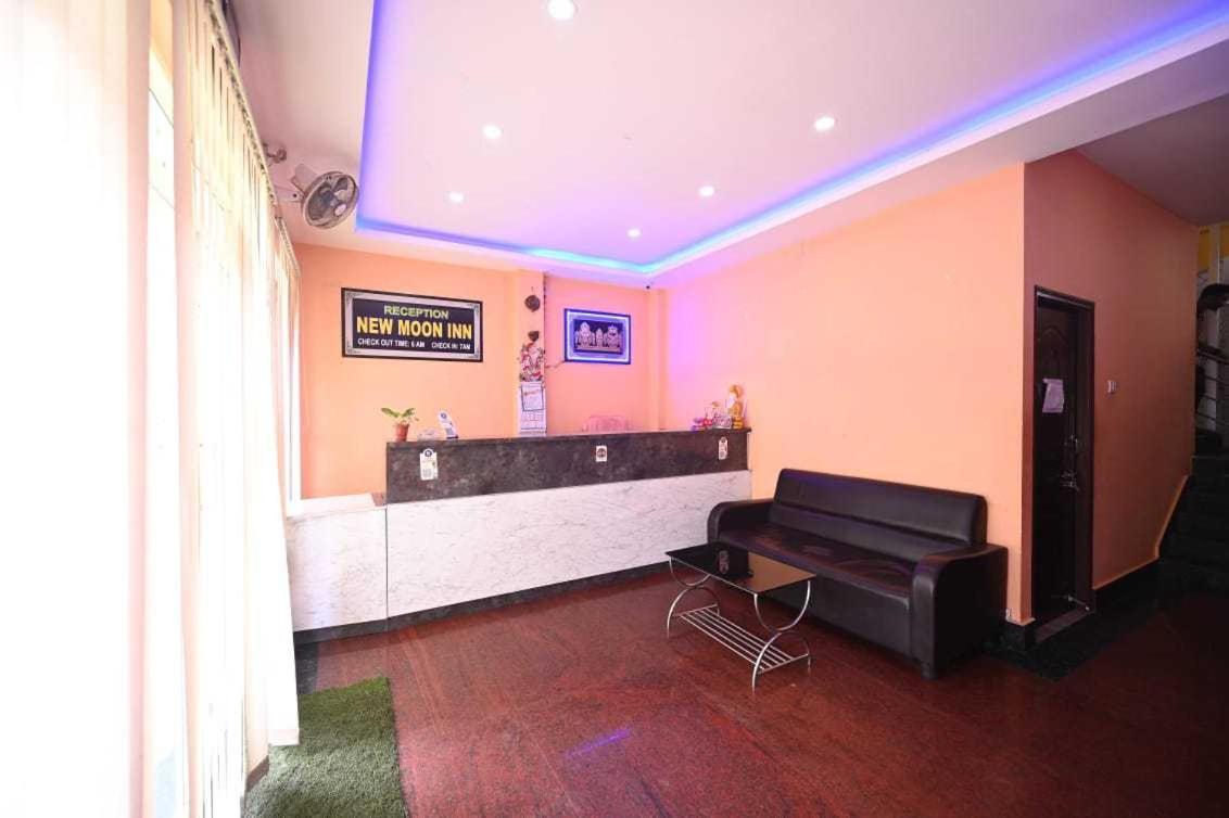 Oyo Flagship Hotel New Moon Inn بوري المظهر الخارجي الصورة